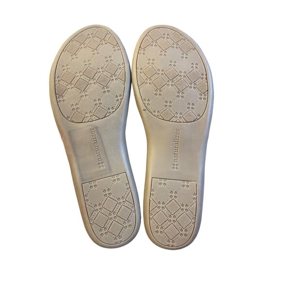 Naturalizer NEW White Slip On Buckle Flat Sandal Shoes Sz 9.5 - Picture 4 of 5